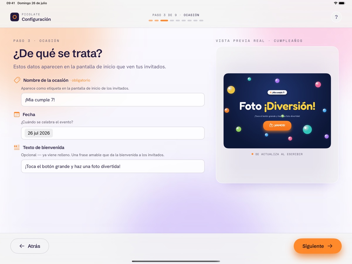 Asistente de eventos, paso «Ocasión»: introducción de nombre, fecha y saludo — con la vista previa en vivo de la pantalla de inicio a la derecha